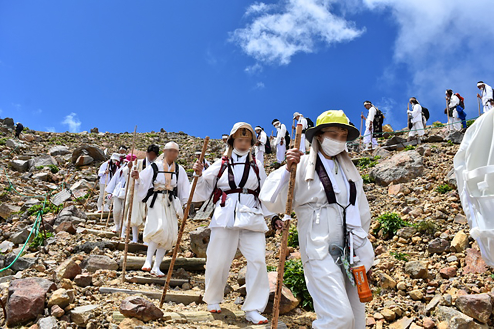 御嶽教の信者さん体験 木曽谷山路旅 木曽谷トレイル 御嶽教の信者さん体験